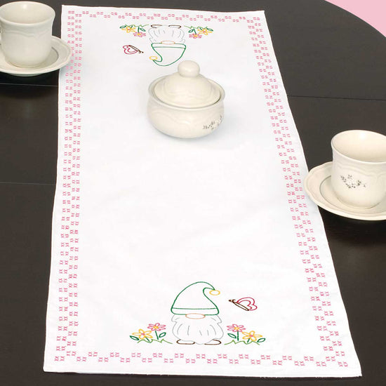 JACK DEMPSEY PERLE EDGE TABLE RUNNER